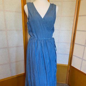 Gap Chambray Denim Wrap Dress - Size Medium - Like New Condition
